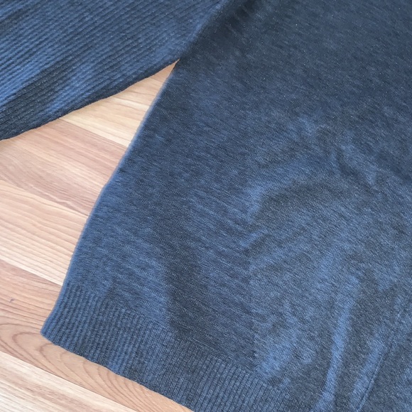 Peyton Primrose Size Large Grey Sweater - Picture 3 of 7
